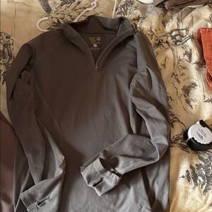 Mountain Hardwear Charcoal Pullover